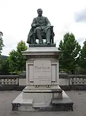 Monument à Louis Pasteur