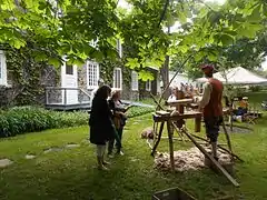 Ancien tour à bois