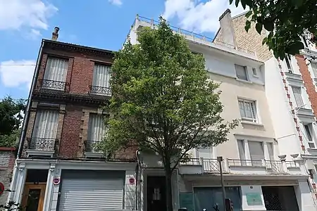 Maison d'Henri Sellier au 23, rue Merlin-de-Thionville à Suresnes (à droite).