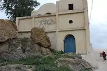 Vue de face de la maison d'Abderrahman et Tahar Guiga à Takrouna.