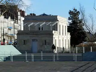 Maison de la Mer vue du quai de la Fosse