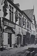 Les façades des n° 18 et 20 rue du Tambour, en 1905.