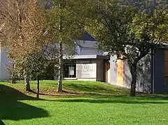 Entrée de la Maison du parc national des Écrins