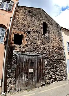 N°24 bis : les décors intérieurs de cette maison sont classés au titre des monuments historiques par décret du 3 décembre 1984