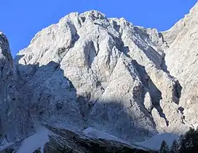 Vue du versant nord du Mala Rinka depuis Okrešelj.