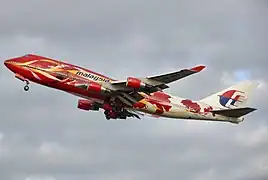 Les livrées spéciales, comme celle-ci sur un Boeing 747-400 de la Malaysia Airlines, sont toujours appréciées par les spotters.