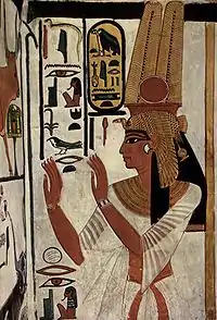 Néfertari rendant hommage aux dieux
