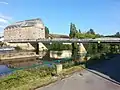 Pont sur l'Oust (Canal de Nantes à Brest) et le moulin de Malestroit.