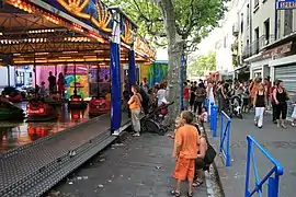 Manège à la fête votivePont-Saint-Esprit