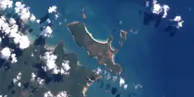 l'île Albany (au centre)