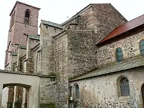 Raccord entre la partie gothique et le chœur préroman.