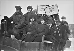 Manifestation d'écoliers dans les rues d'Ottawa, en février 1916.