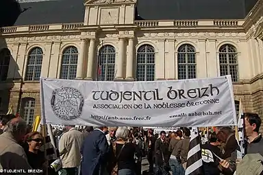 Manifestation de l'ANB devant le Parlement de Bretagne, à Rennes