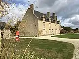 Le manoir de Kernault (de côté)