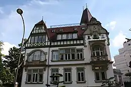Manoir du Contades (villa Osterloff)façades, toitures, terrasses, grille sur rue avec portails