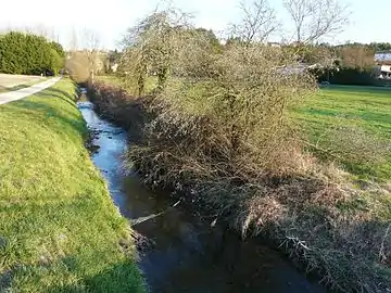 Le Manoire à l'ouest du bourg de Saint-Pierre-de-Chignac.