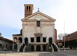 Façade de l'église Saint-Sébastien de Mantoue (1460-1470).