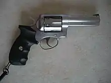 Révolver Manurhin 357 Magnum utilisé à l'Office national des forêts en 2009.