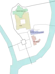 Plan de l'abbaye, montrant l'église au nord, avec le cloître attenant, puis le bâtiment de la Poste qui remplace le pavillon du cloître et enfin le logis abbatial