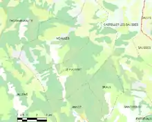  Carte élémentaire montrant les limites de la commune, les communes voisines, les zones de végétation et les routes