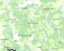  Carte élémentaire montrant les limites de la commune, les communes voisines, les zones de végétation et les routes