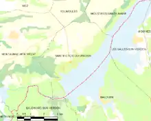  Carte élémentaire montrant les limites de la commune, les communes voisines, les zones de végétation et les routes