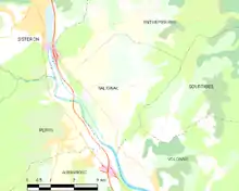  Carte élémentaire montrant les limites de la commune, les communes voisines, les zones de végétation et les routes