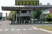 Entrée de l’usine de Maranello