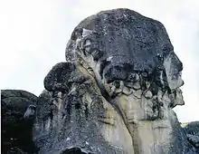 Profil humain se découpant sur le plateau de Marcahuasi, près de Lima (Pérou).