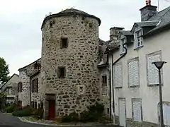 Tour dans le bourg.