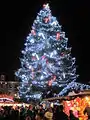 Sapin de Noël au marché de Noël de Besançon.