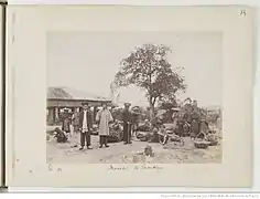 Photographie d'un marché à Mongkay, Vietnam, 1890 par H.Frandin