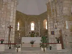 Le chœur roman de l'église Saint-Quentin.