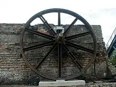 Roue du châssis à molette.