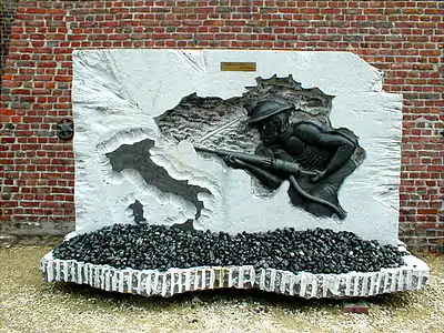 Monument dédié aux Italiens morts lors de la catastrophe.