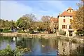 Mare aux canards devant la mairie.