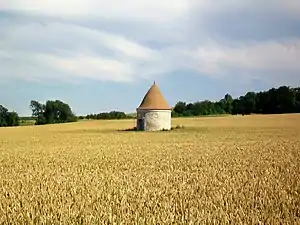 Ancien capteur de source au lieu-dit la Tourelle, entre Mareil et la RD 316.