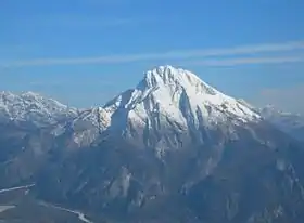 Le Monte Amariana enneigé.