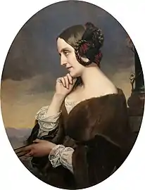 Jeune femme vue de profil, tournée vers la gauche, une main sous le menton. Les cheveux sont nattés. Tonalités de brun et or.