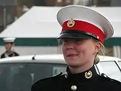 Exemple brillant d'insigne de casquette d'autres grades. Cet exemple est également porté par les Royal Marines Cadets.