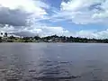Maripasoula et la rivière Lawa, vue depuis le Surinam.