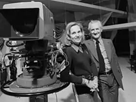 Maritie et Gilbert Carpentier, sur le tournage d'une de leurs émissions, au studio 17 des Buttes-Chaumont.