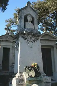 Monument funéraire d'Émile Loubon, Marseille, cimetière Saint-Pierre.