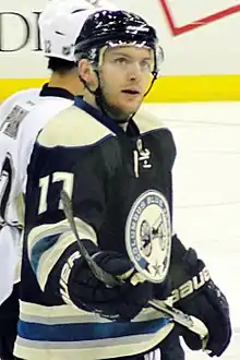 Photographie de Mark Letestu avec les Blue Jackets de Columbus