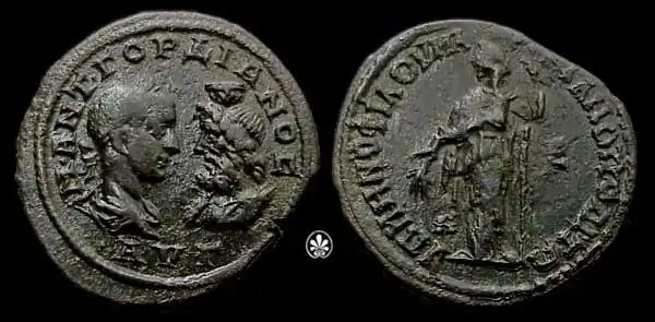 L'empereur Gordien III en face de Sarapis, avec Déméter au revers : monnaie frappée entre 238 et 241.