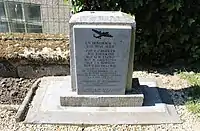 Monument hommage aux 7 aviateurs d'un Avro Lancaster abattu à Marly-Gomont (Aisne) le 9 juillet 1943.