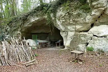 Grotte du maquis de Plainville.