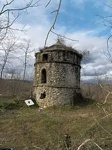 Ancien pigeonnier à Ribeyre-Bouschet (jusqu'à la crue de 1660, sur le territoire de la commune de Joyeuse).