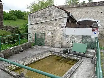 La fontaine de Ladoux (le Cros).