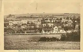 Vue vers la gare, sur une carte postale ancienne.